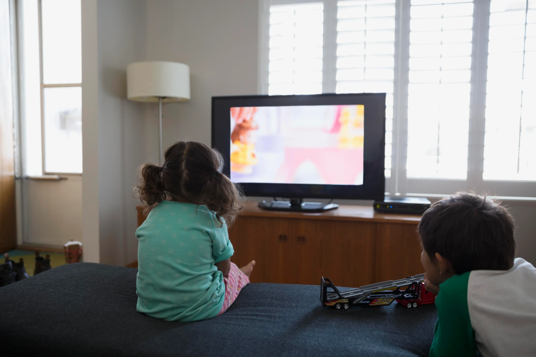 Frequently asked questions about wifi plans, home connectivity, and mobile plans in the UAE